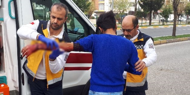 50 liralık borç için bıçaklandı