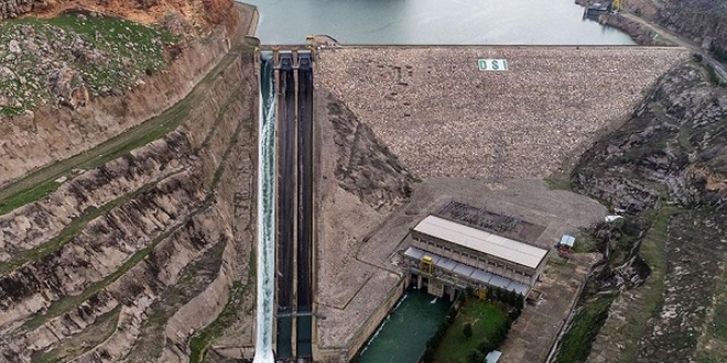 Dicle Barajı'nda kopan kapak yarın monte edilecek