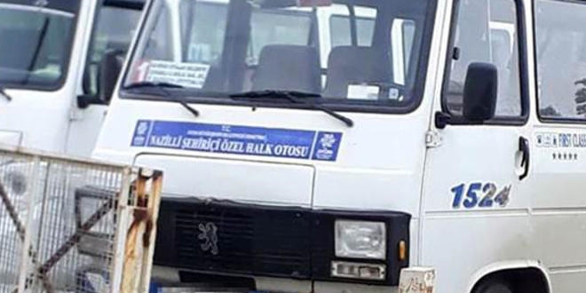 Gazi oğluna minibüste çirkin davranış