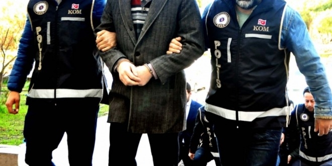 Mu�la merkezli 9 ilde FET� operasyonu: 26 ki�iden 6's� tutukland�