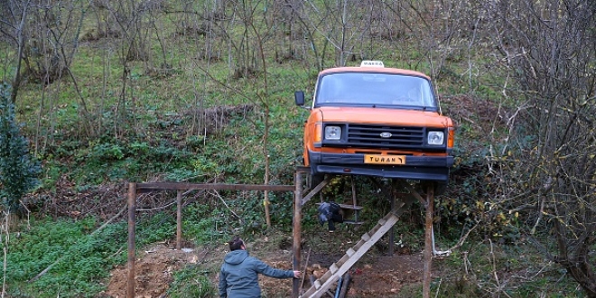 Hurda minib�sten Karadeniz usul� 'seyir teras�'