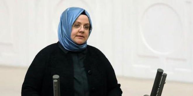 Bakandan emeklilikte yaşa takınlarla ilgili açıklama