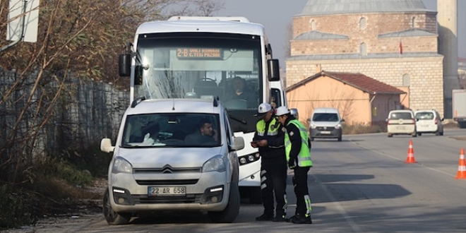 Kış lastiği takmayan 2 bin 551 sürücüye ceza