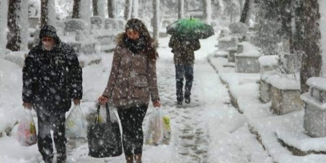 Kar yağışı başladı, tatil haberleri gelmeye başladı