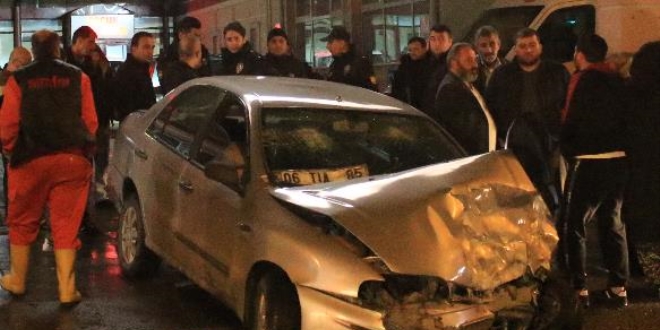 Başkent'te zincirleme trafik kazası: 1 ölü, 2 yaralı