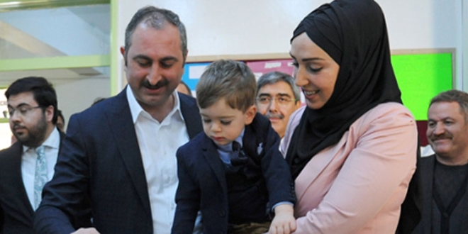 Adalet Bakanı'nın eşi ile ilgili açıklama