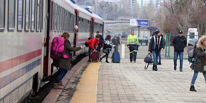 Vangölü Ekspresi'ne yoğun ilgi