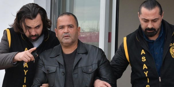 2 sokak k�pe�ini pompal�yla vuran �ah�s tutukland�