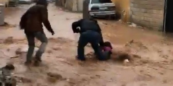 Sele kapılan kız öğrencinin kurtarılma anı kamerada