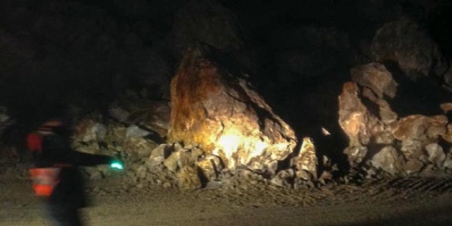 Zigana Da��'nda heyelan: Trafik kontroll� sa�lan�yor