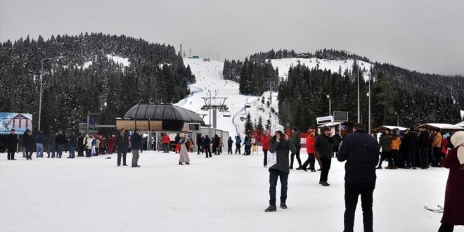 Ilgaz Dağı Kayak Merkezi'nde yoğunluk