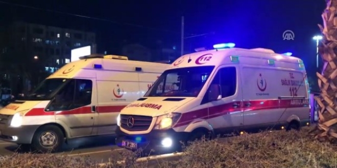 Iğdır'da minibüs ile hafif ticari araç çarpıştı: 10 yaralı