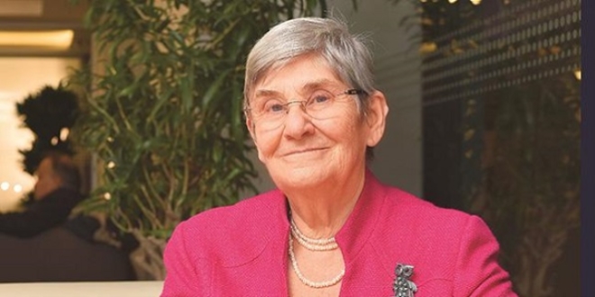 Canan Karatay uyard�: Sizi koyun haline getiriyor