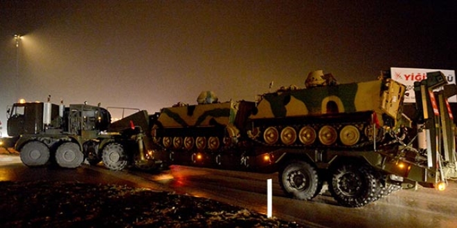 Suriye snrna askeri sevkiyat: Askeri aralar Kilis'e ulat