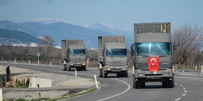 Suriye s�n�r�na askeri sevkiyat