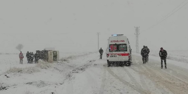 Kahramanmaraş'ta yolcu minibüsü devrildi: 5 yaralı