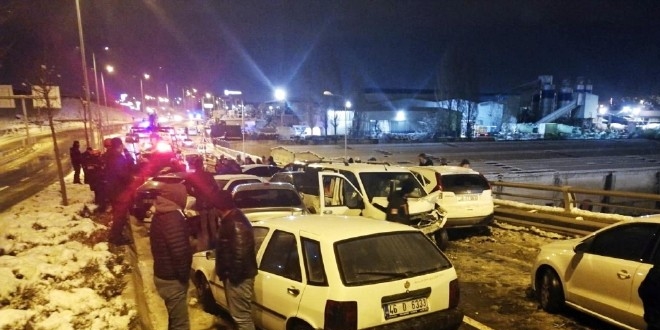 Başkent'te 28 araç birbirine girdi