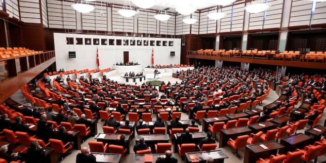 5 parti ortak önerge verdi, 'kavas'lar kadroya alındı