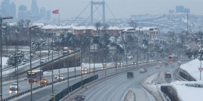 Köprü ve otoyollardan 1 milyar 593 milyon TL gelir