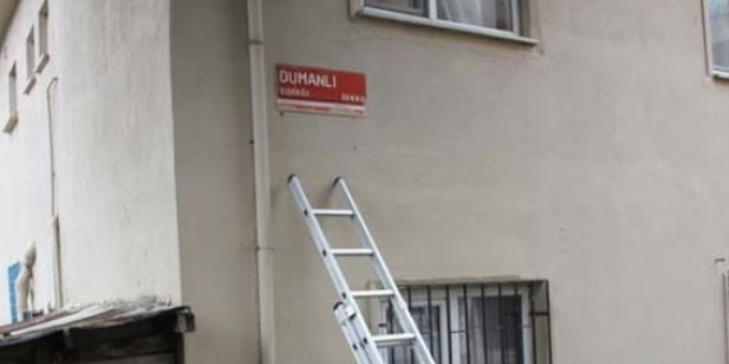 İstanbul sokaklarından FETÖ izleri siliniyor