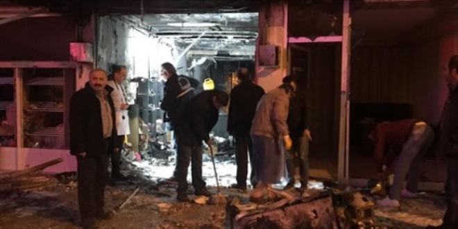 Trabzon'da t�pgaz bayisinde patlama