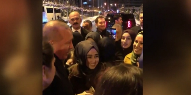 Cumhurbaşkanı Erdoğan'dan öğrencilere sürpriz