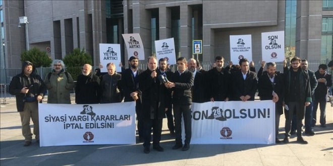 '28 Şubat mahkumları yeniden yargılansın'