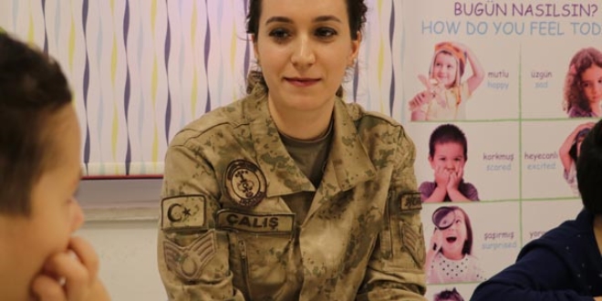 Şehit kızına okulda 'baba mesleğini' anlatma sırası gelince..