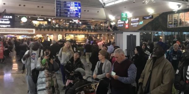 Atatürk Havalimanı'nda yolcu yoğunluğu