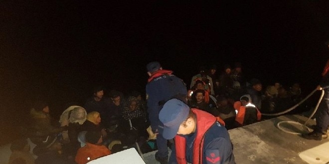 İzmir'de 109 düzensiz göçmenin yakalanması