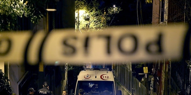 Kan donduran olay! Abisini �ld�r�p tuvalete g�mm��