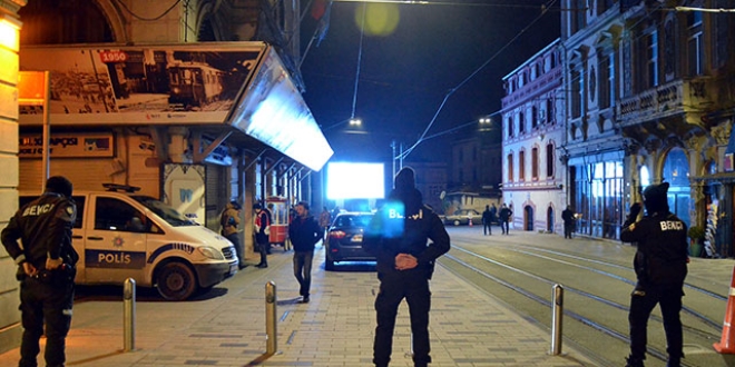 İstiklal caddesinde bekçiler de görev yapıyor