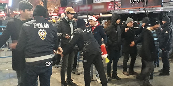 Başkent'te yılbaşı için geniş güvenlik önlemleri alındı