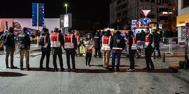 İstanbul Valisi, yılbaşı tedbirlerini denetledi