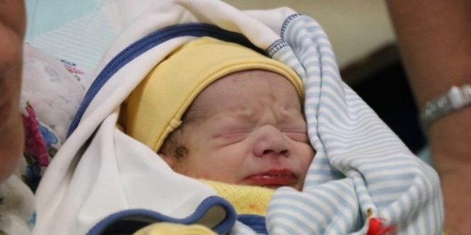 Hatay'da yeni y�l�n ilk bebe�i do�du