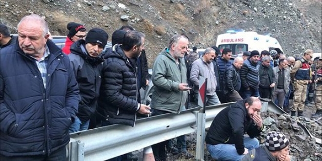 Otomobilin çarpması sonucu nehre düşen kişi öldü