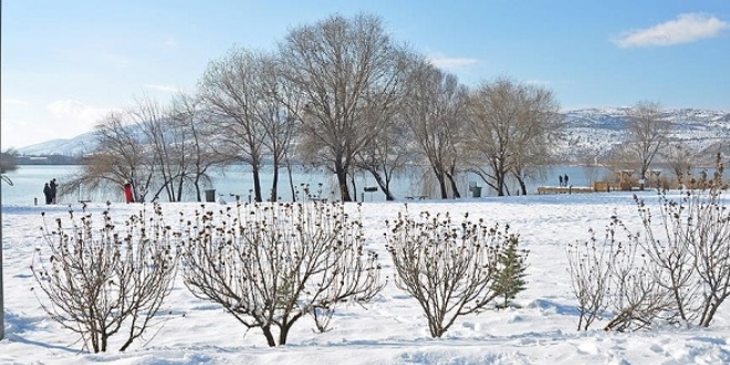 Gölbaşı Tabiat Parkı'nda kış güzelliği