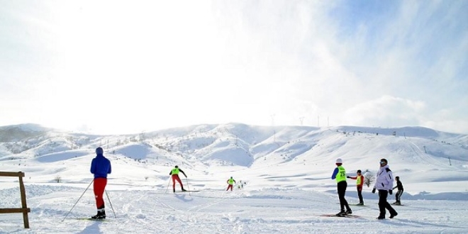 Dondurucu so�ukta kayak yar��mas�