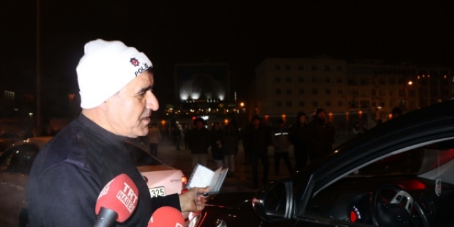 Yılın son trafik denetimini yaparak emekli oldu