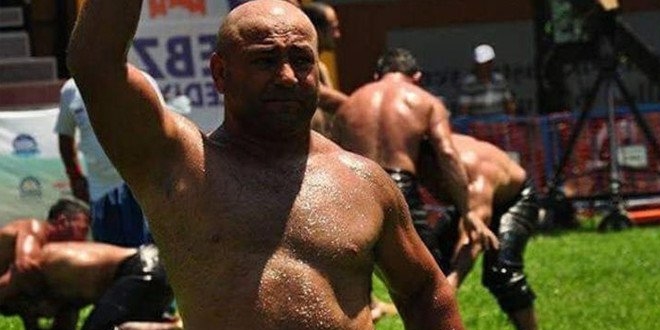 Ünlü pehlivan inşaattan düşerek vefat etti