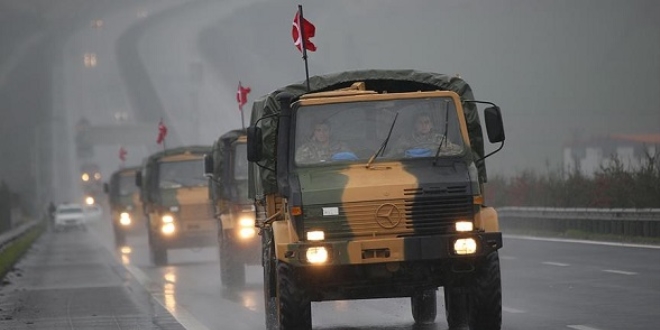 Suriye sınırına askeri sevkiyat devam ediyor