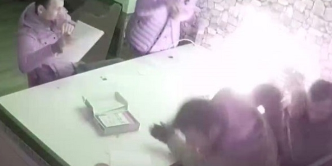Tamir ettiği tablet patladı, iki eli ve kulağı yandı