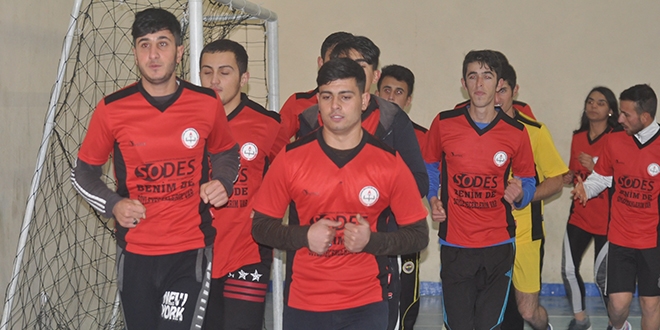 Geleceğe komando gibi hazırlanıyorlar