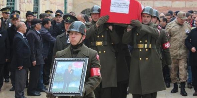 Doğum gününde ölen Kore gazisi toprağa verildi