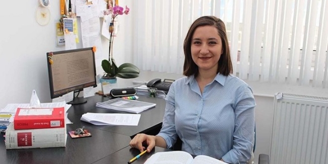 Akademisyen Şenel, son yolculuğuna uğurlandı