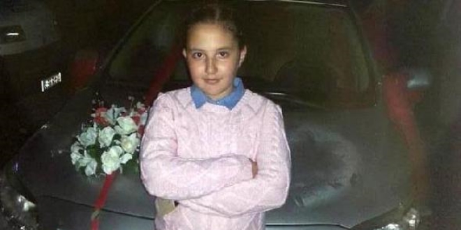 Otomobilin �arpt��� ortaokul ��rencisi hayat�n� kaybetti