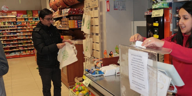 Marketçi: Poşetten kar etmiyoruz