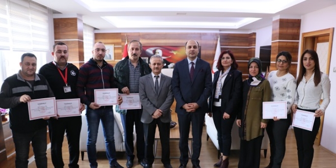 Fedakar sağlık personeline teşekkür belgesi