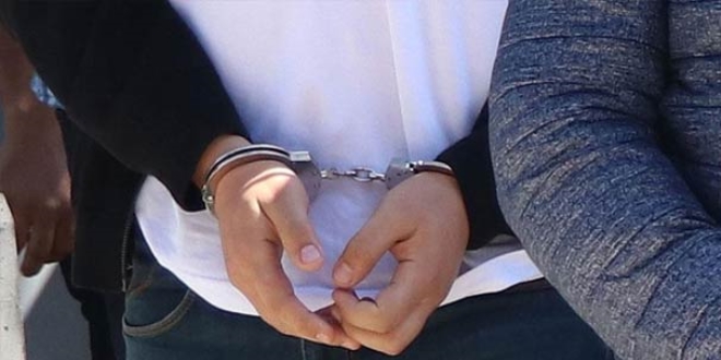 Sivas'ta FETÖ zanlısı doktora gözaltı