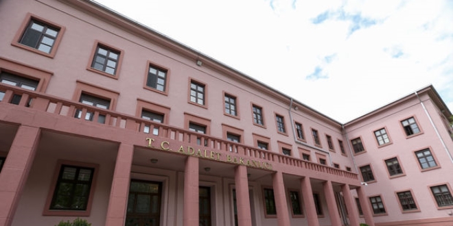 Adalet Bakanlığı Ceza İnfaz Kurumları ile Tutukevleri Kontrolörleri Yönetmeliğinde Değişiklik